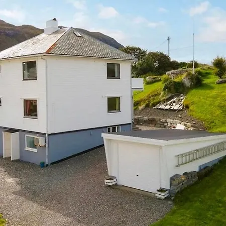Holiday home Nesheim *
