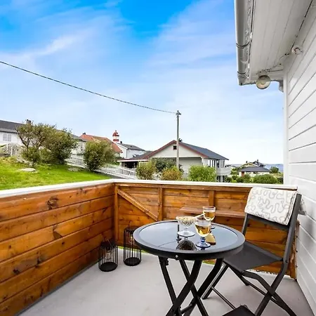 Holiday home Nesheim *